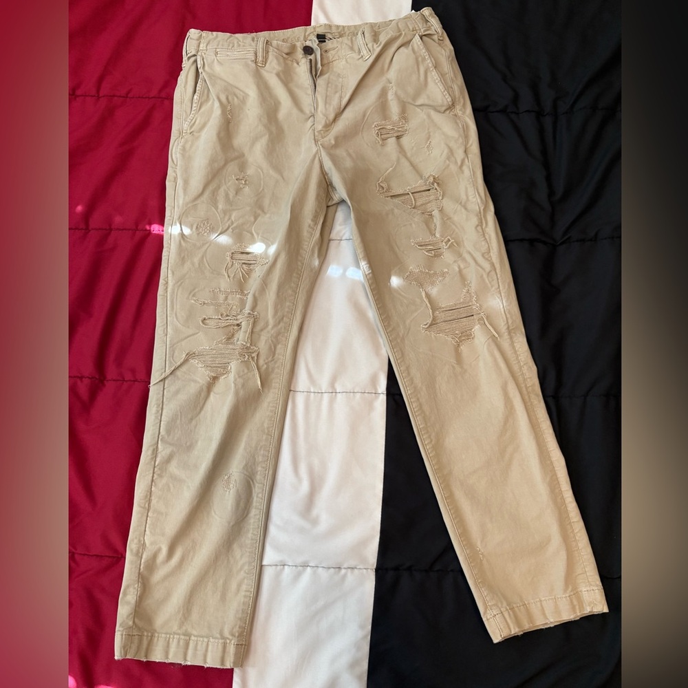American eagle khaki pants